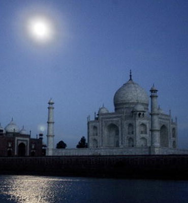 Taj Mahal Moon Light